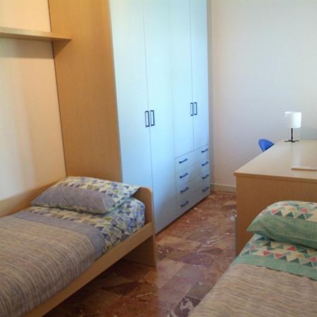 La Casa Di Telen Zona Policlinico Oncologico E Villa De Grecis Бари Екстериор снимка